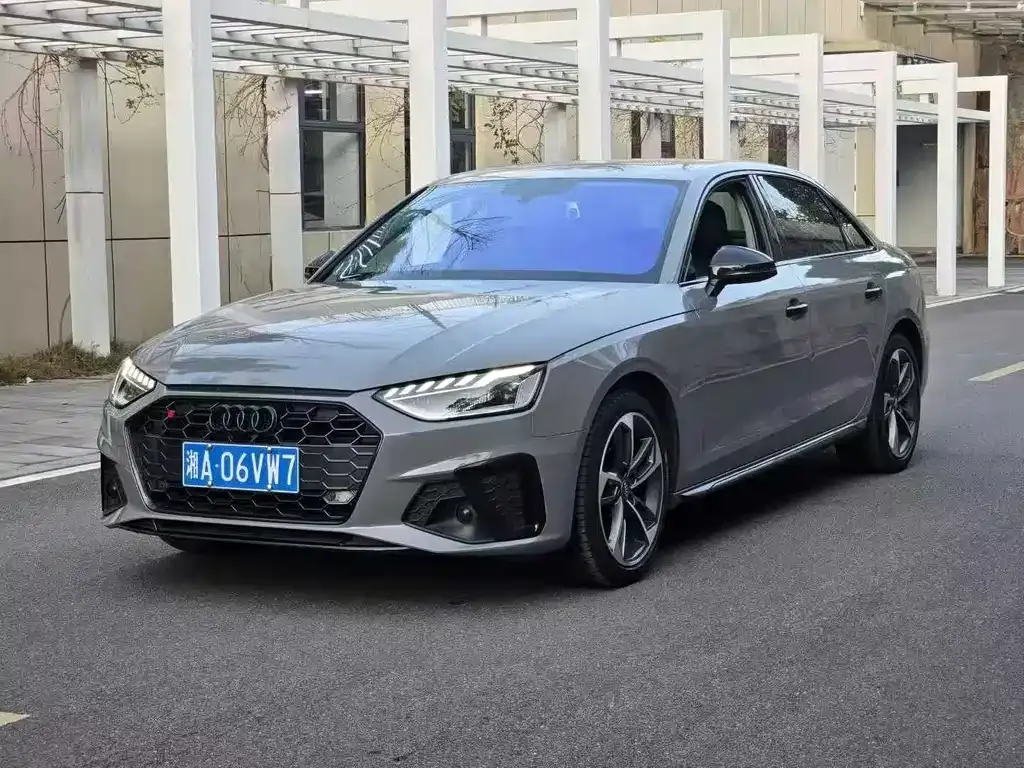 Audi A4L 2021 из CN, фото 1