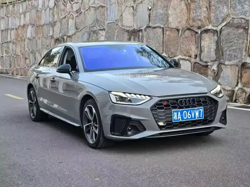 Audi A4L 2021 из CN, фото 5
