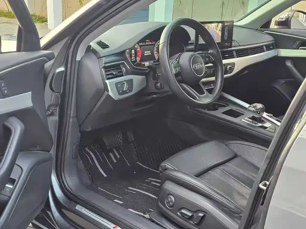 Audi A4L 2021 из CN, фото 3