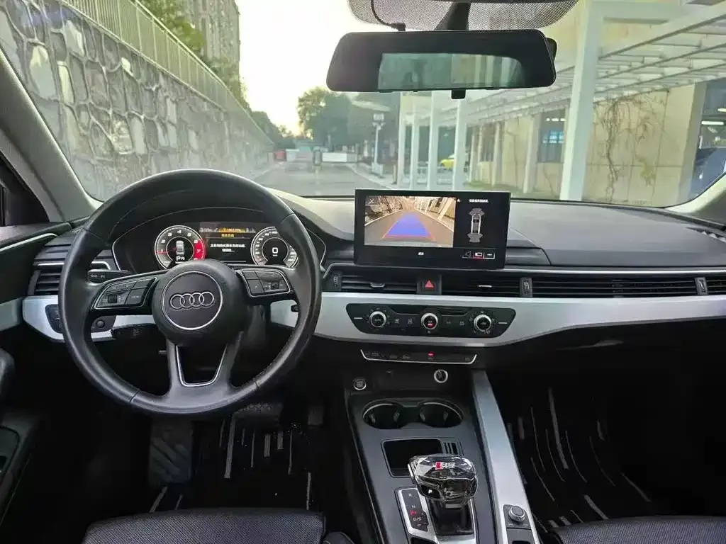 Audi A4L 2021 из CN, фото 4