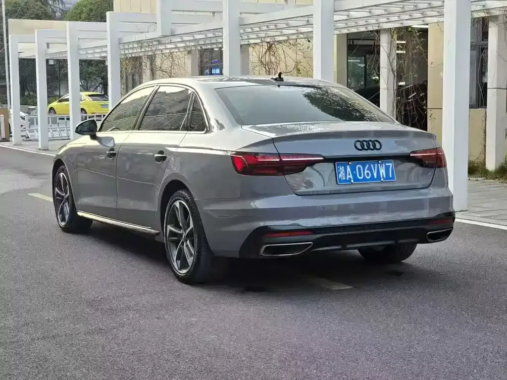 Audi A4L 2021 из CN, фото 9