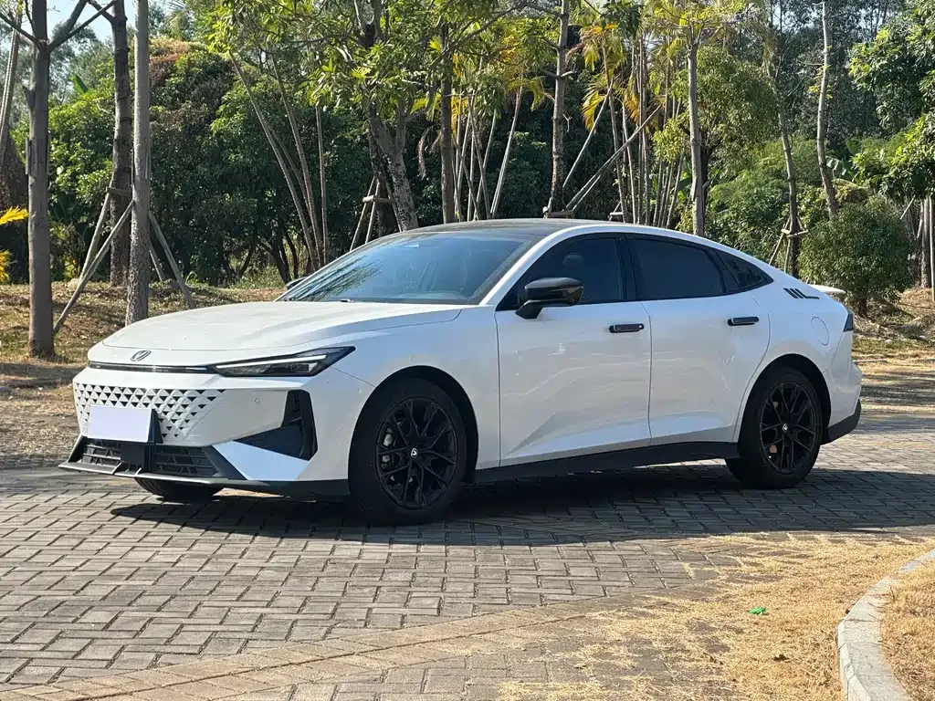 Changan UNI-V 2025 из CN, фото 1