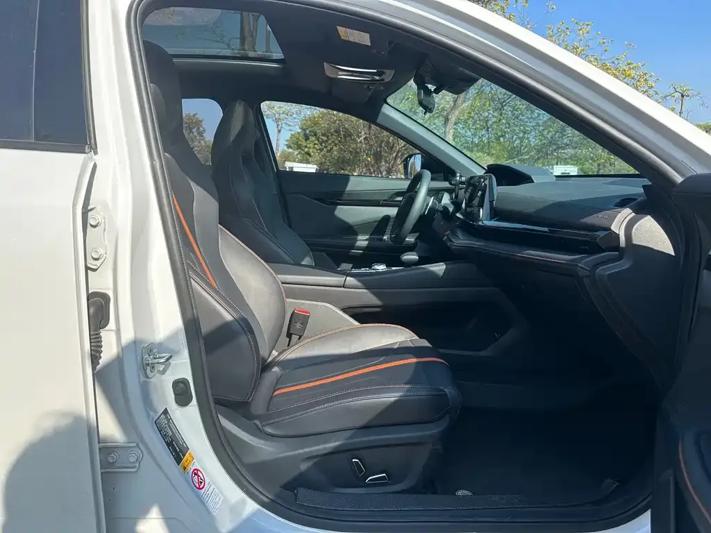 Changan UNI-V 2025 из CN, фото 10