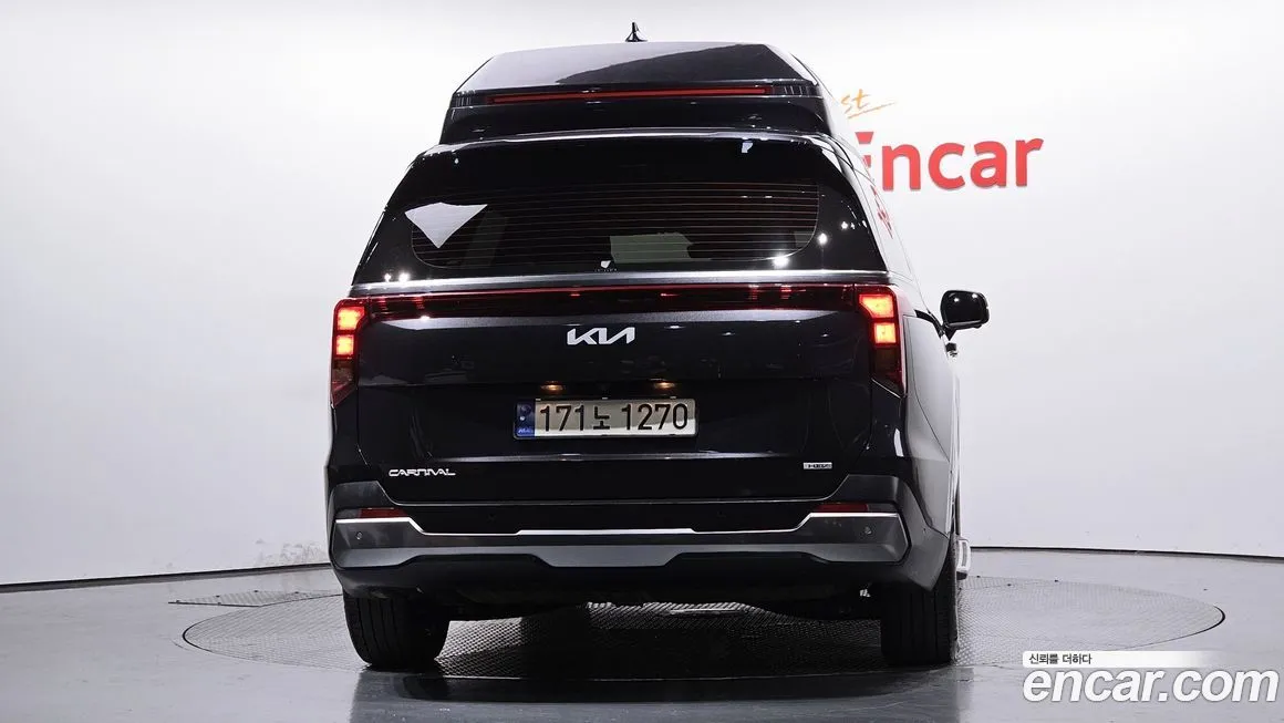 Kia Carnival — фото 4