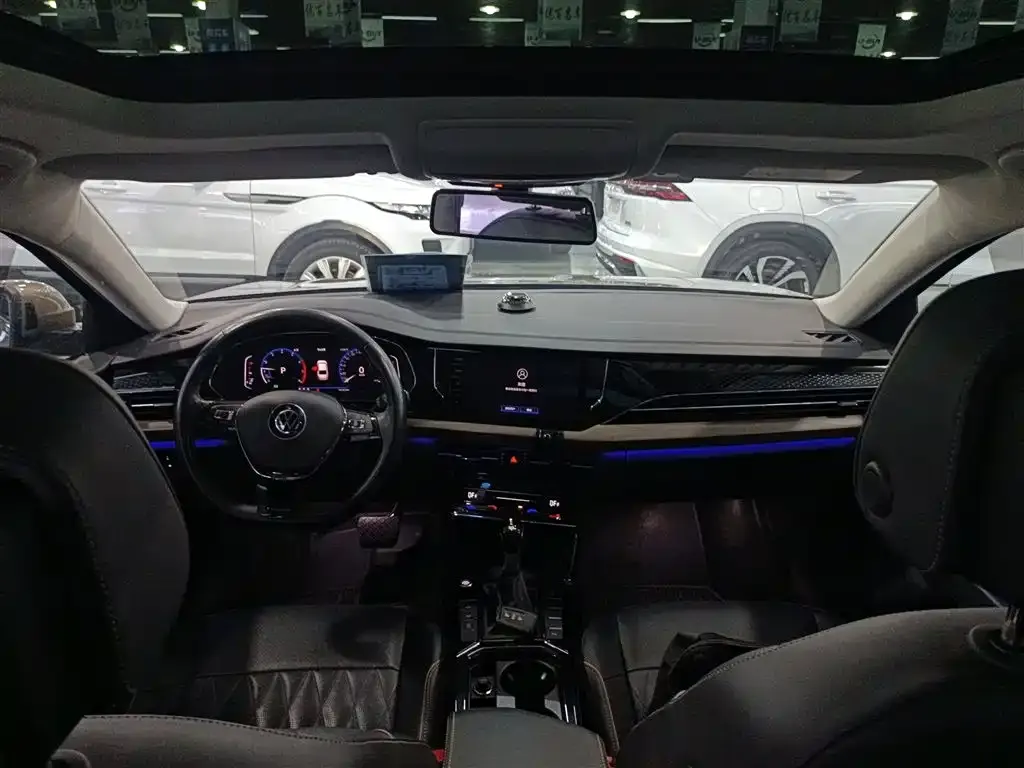 Volkswagen Passat — фото 8