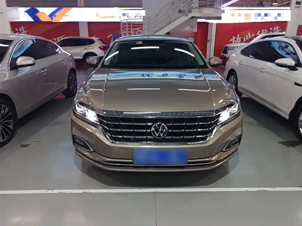 Volkswagen Passat — фото 9