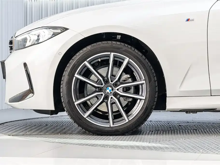 BMW 3 Series 2025 из CN, фото 4