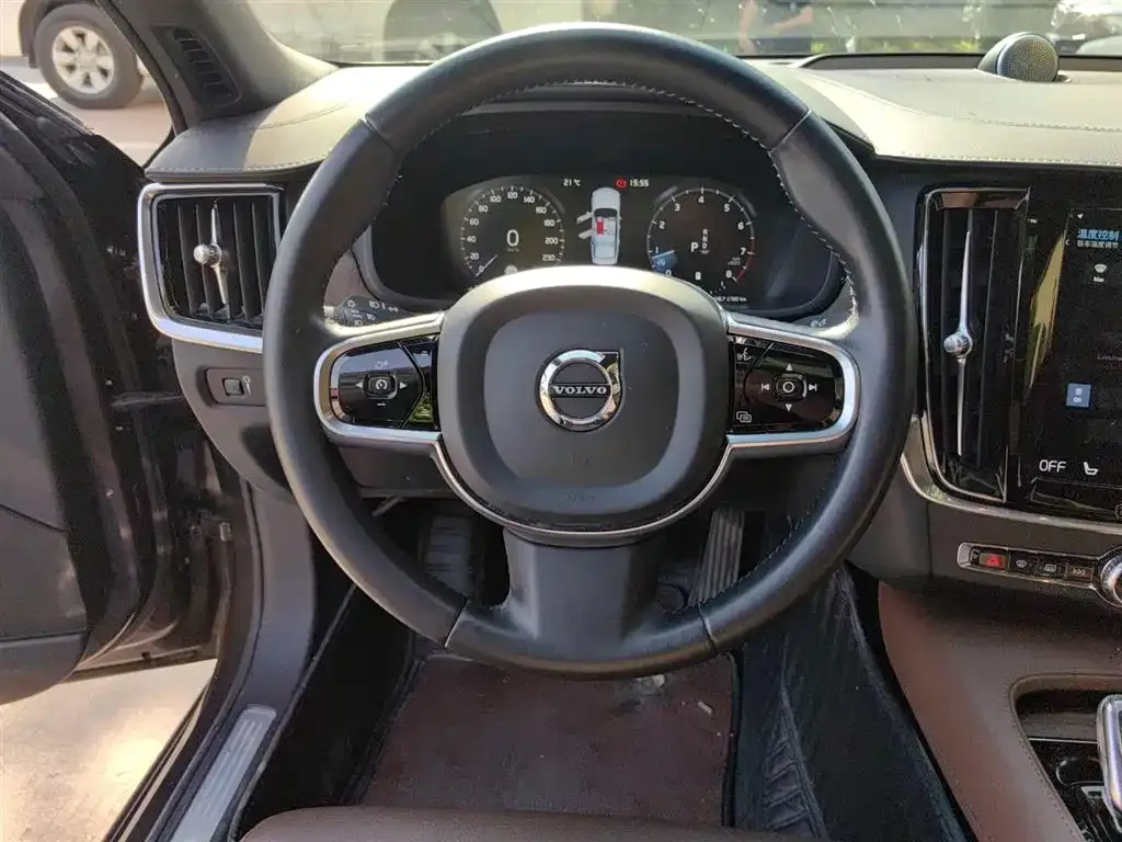 Volvo S90 — фото 10