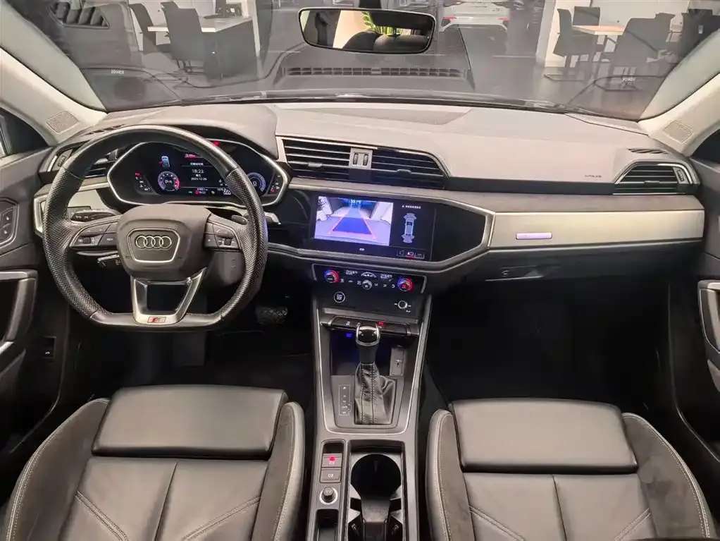 Audi Q3 Sportback — фото 8