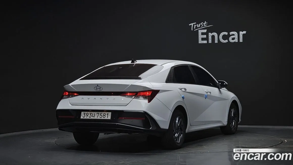 Hyundai AVANTE — фото 2