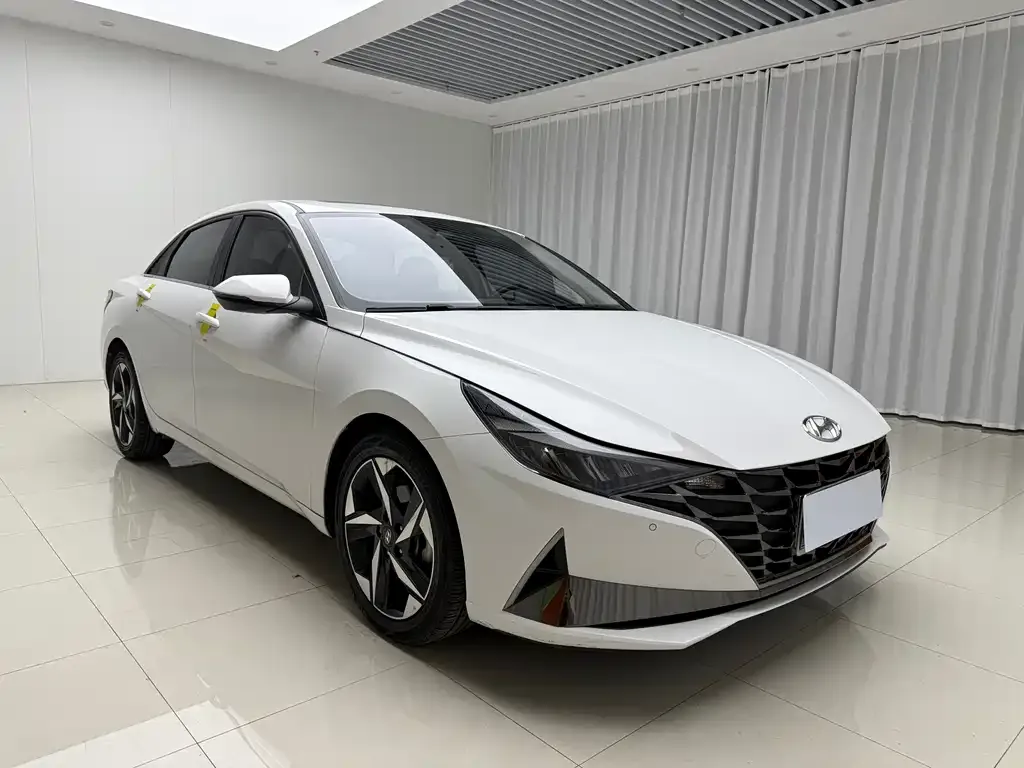 Hyundai Elantra 2023 из CN, фото 3