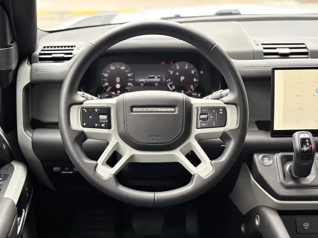 Land Rover Defender 2023 из CN, фото 2