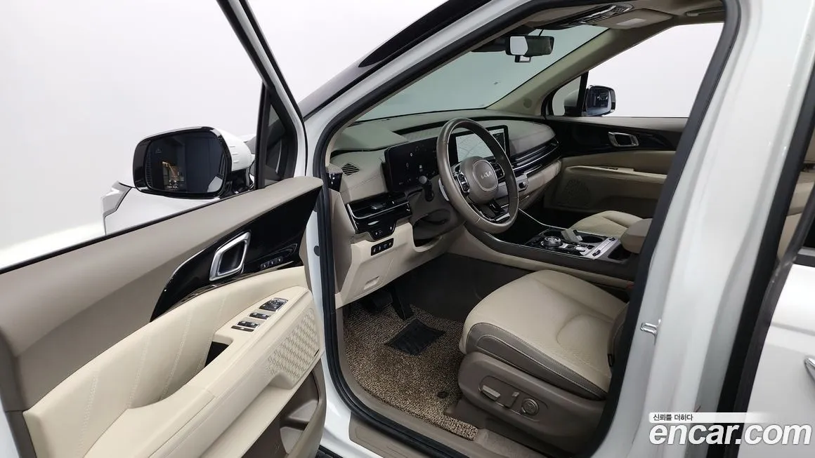 Kia Carnival — фото 10