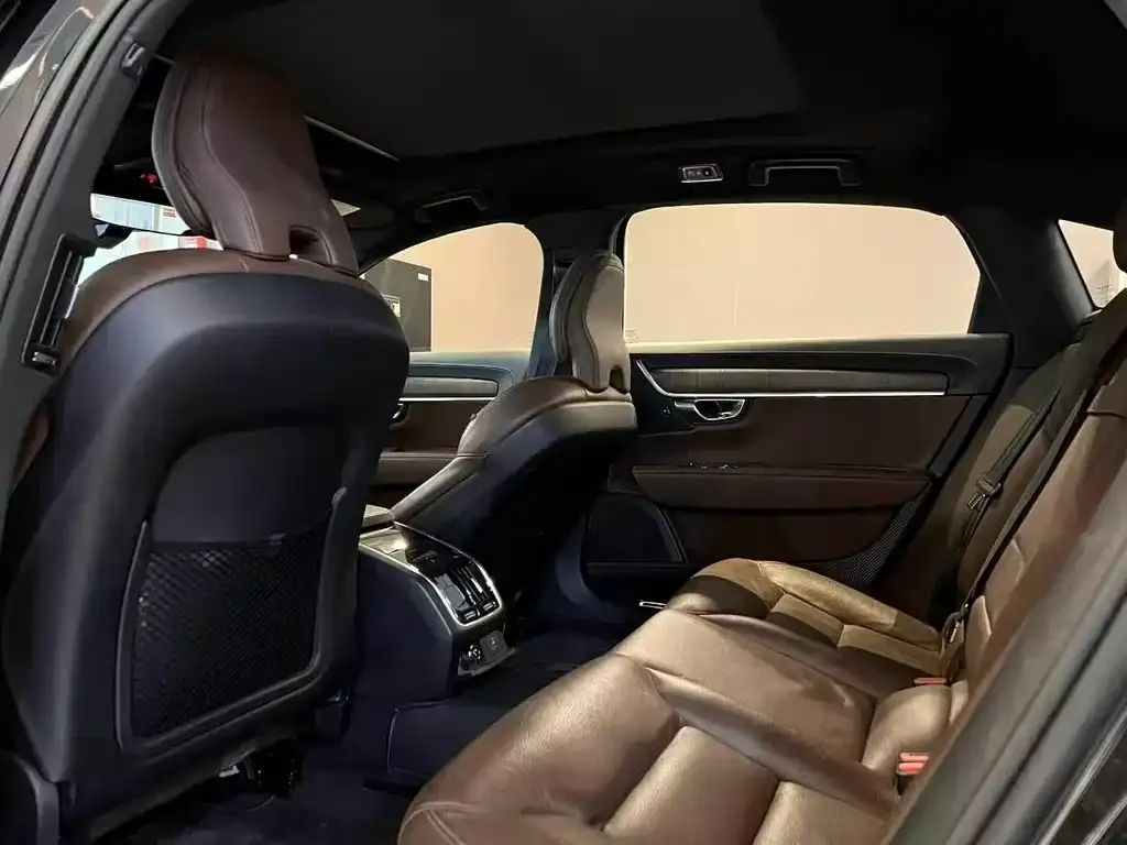 Volvo S90 2021 из CN, фото 6