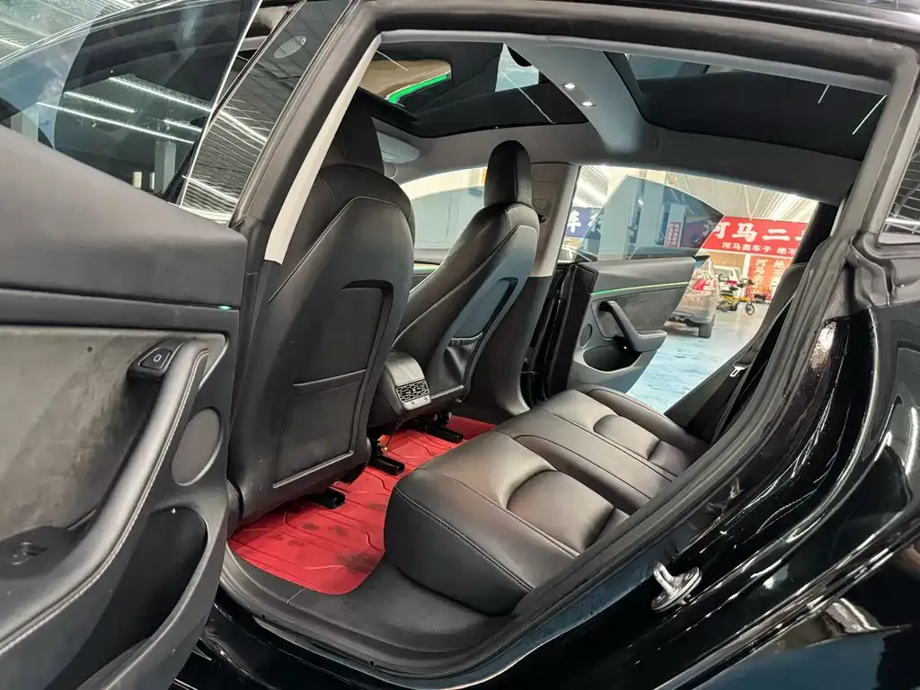 Tesla Model 3 2023 из CN, фото 8