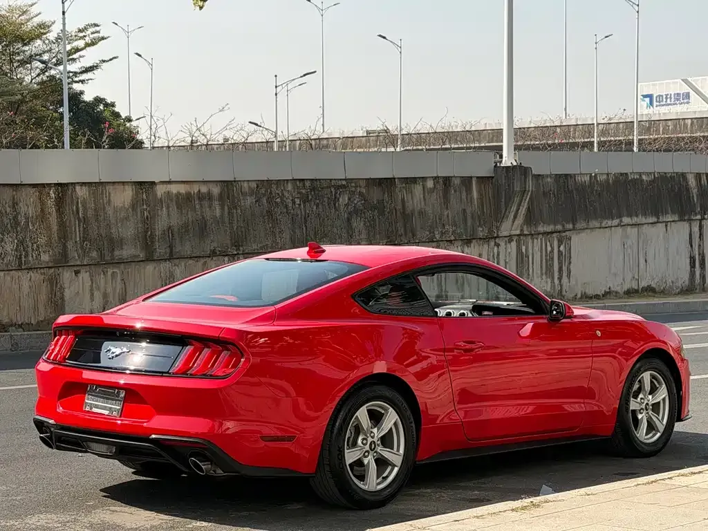 Ford Mustang 2023 из CN, фото 4