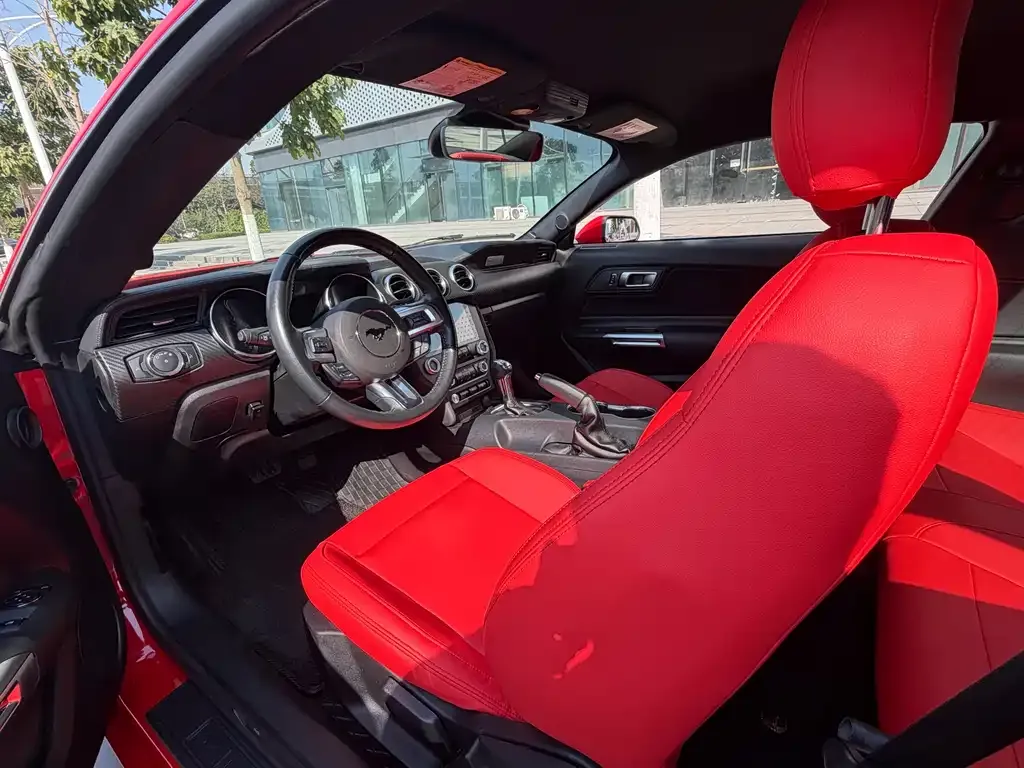 Ford Mustang 2023 из CN, фото 2