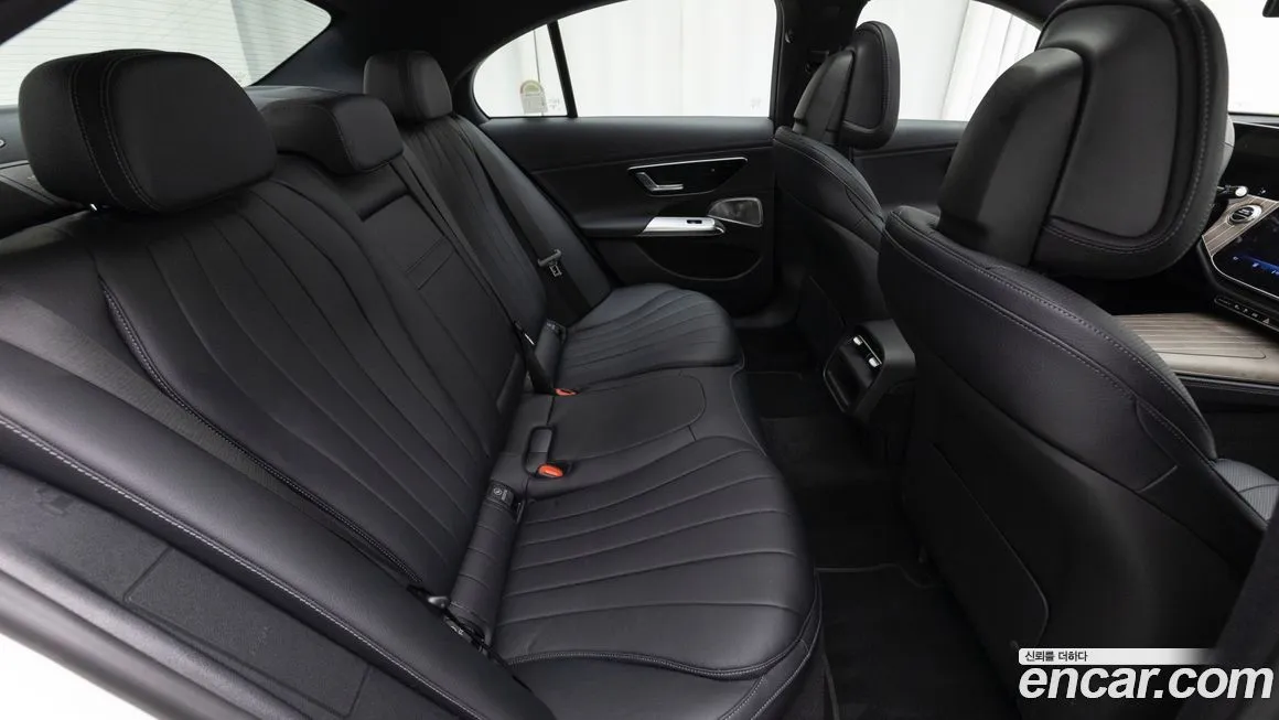 Mercedes-Benz E-Class 2025 из KR, фото 2