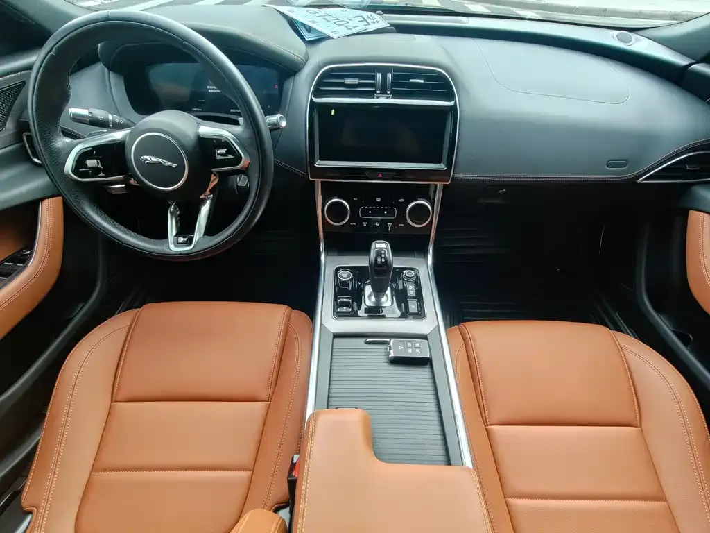Jaguar XEL 2023 из CN, фото 8