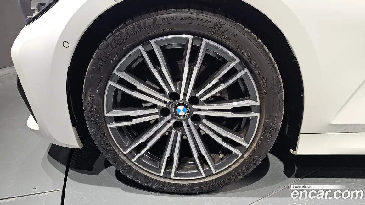 BMW 3-Series 2021 из KR, фото 5