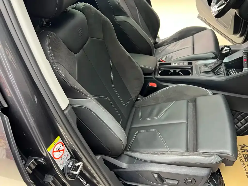 Audi Q3 Sportback 2023 из CN, фото 2
