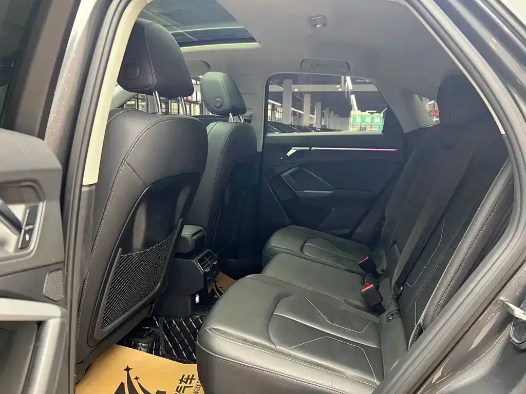 Audi Q3 Sportback 2023 из CN, фото 3