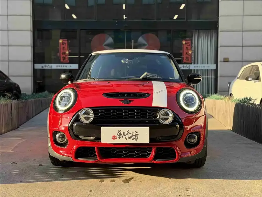 MINI Cooper (3-door) 2021 из CN, фото 2
