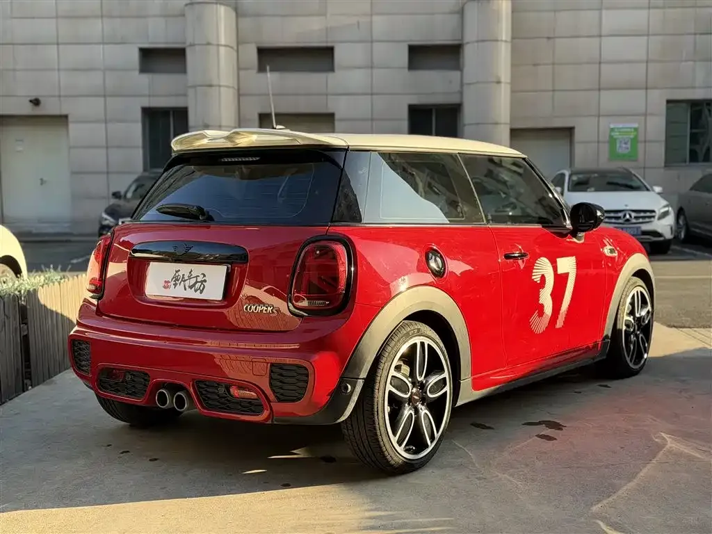 MINI Cooper (3-door) 2021 из CN, фото 3