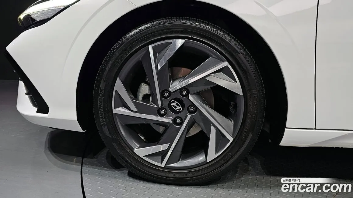 Hyundai AVANTE — фото 7