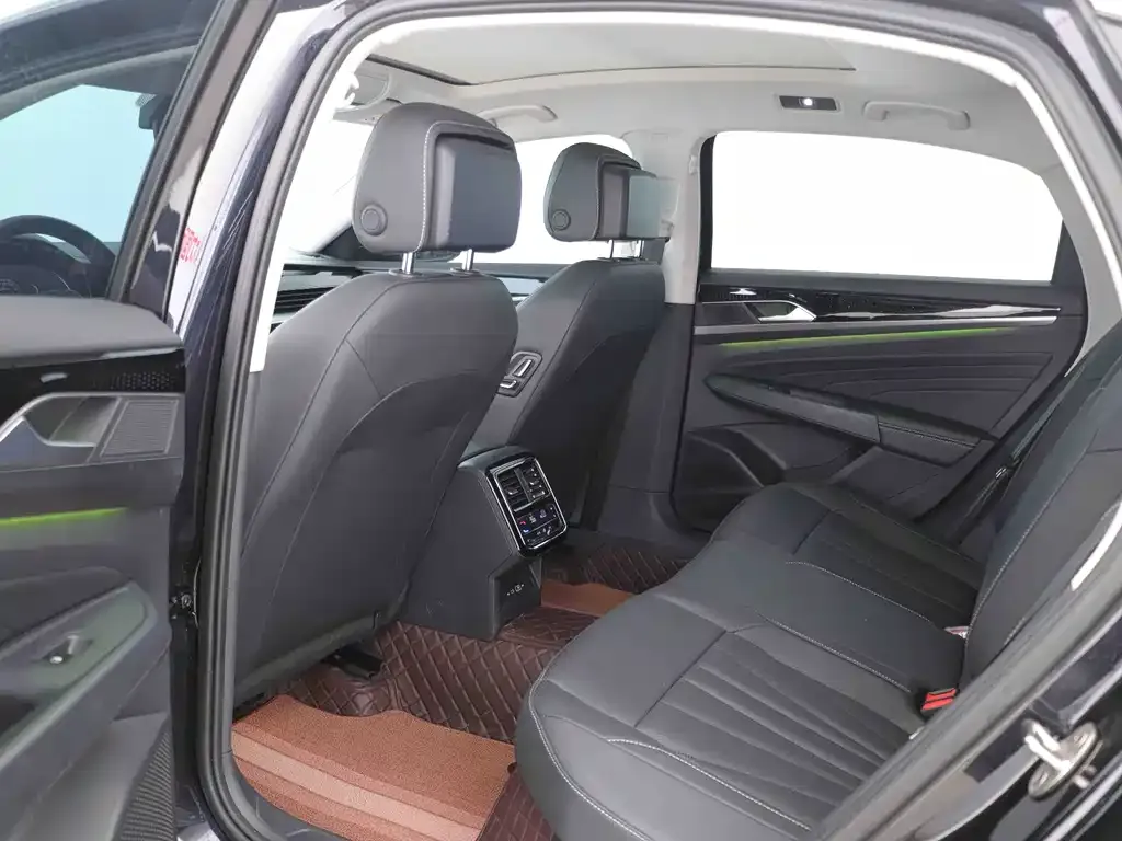 Volkswagen Passat 2025 из CN, фото 6