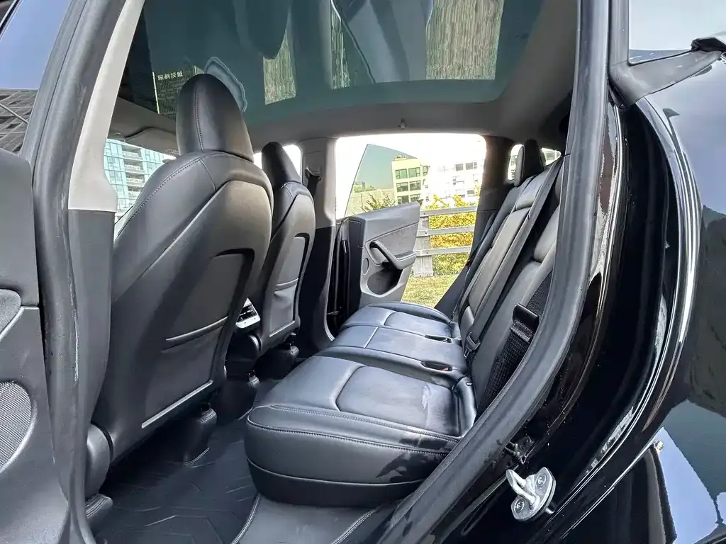 Tesla Model Y 2022 из CN, фото 8