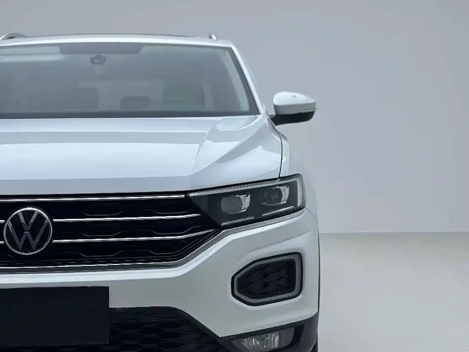 Volkswagen T-Roc — фото 8