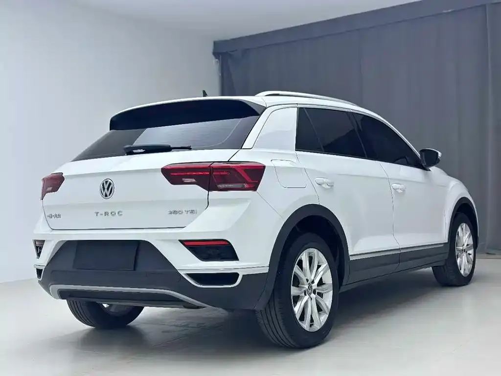 Volkswagen T-Roc — фото 4