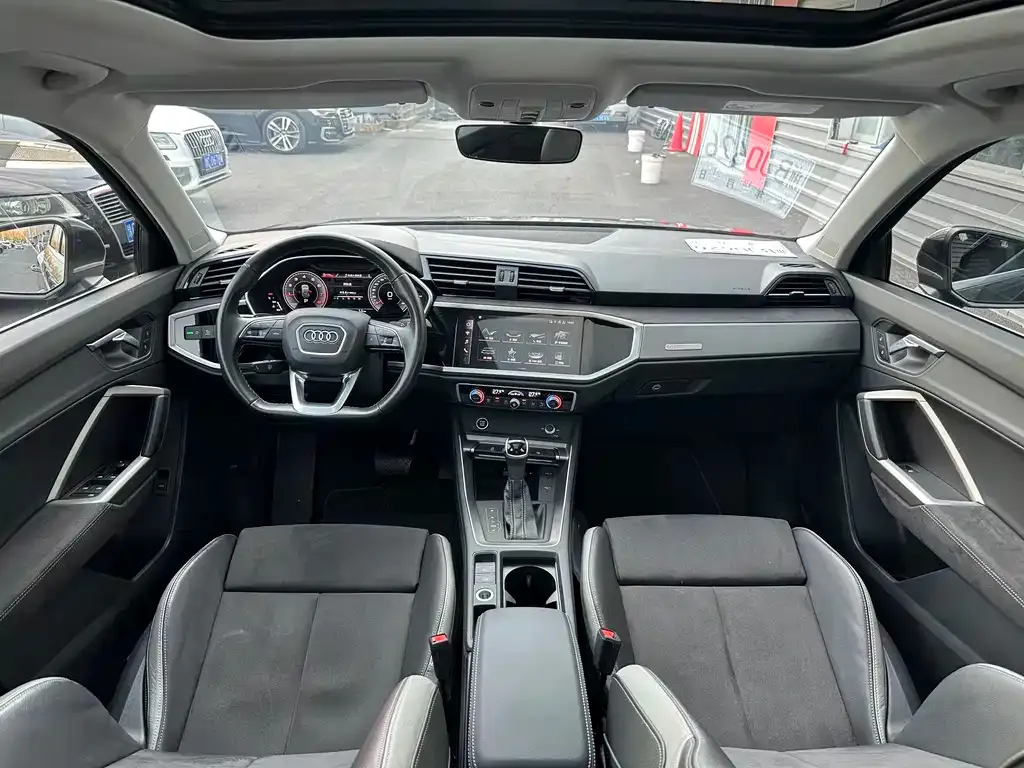 Audi Q3 2023 из CN, фото 10