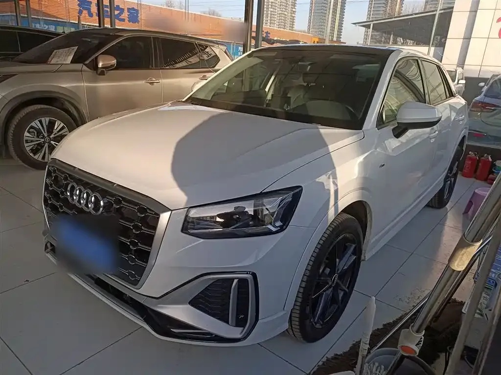 Audi Q2L 2024 из CN, фото 1