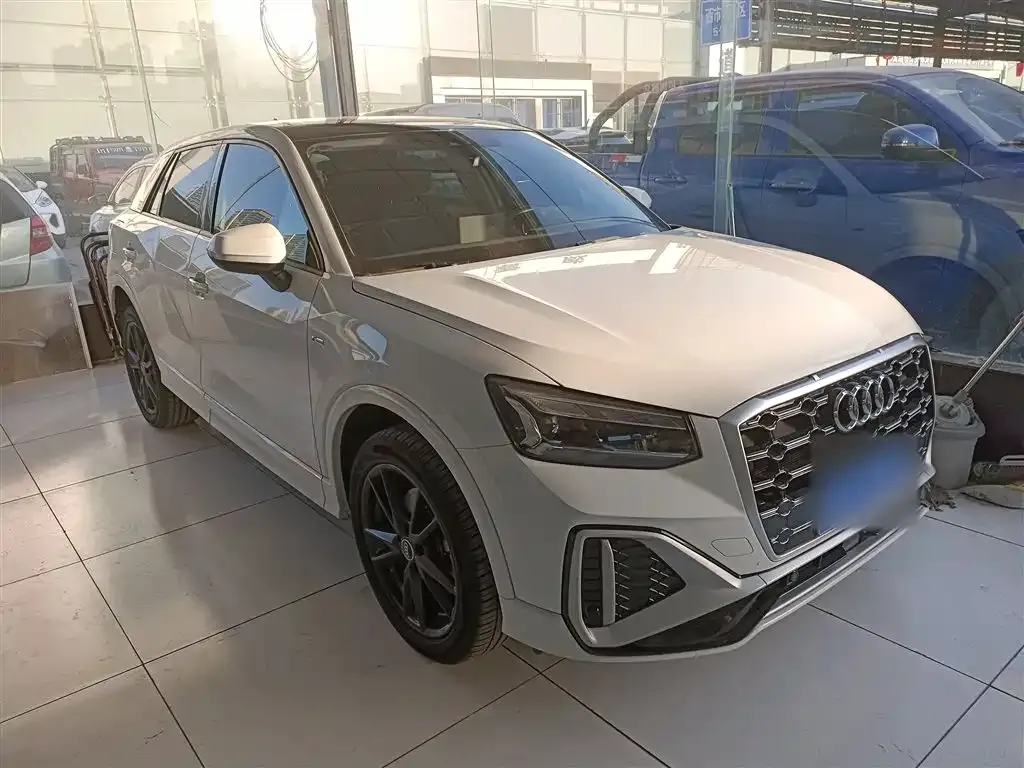 Audi Q2L 2024 из CN, фото 5