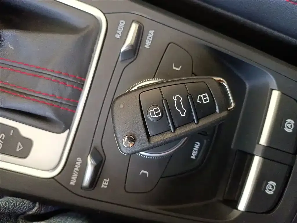 Audi Q2L 2024 из CN, фото 6