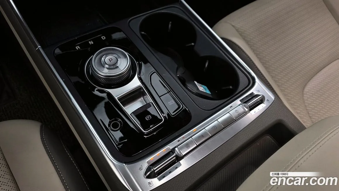 Kia Carnival — фото 10