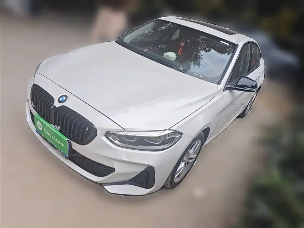 BMW 1 Series — фото 1