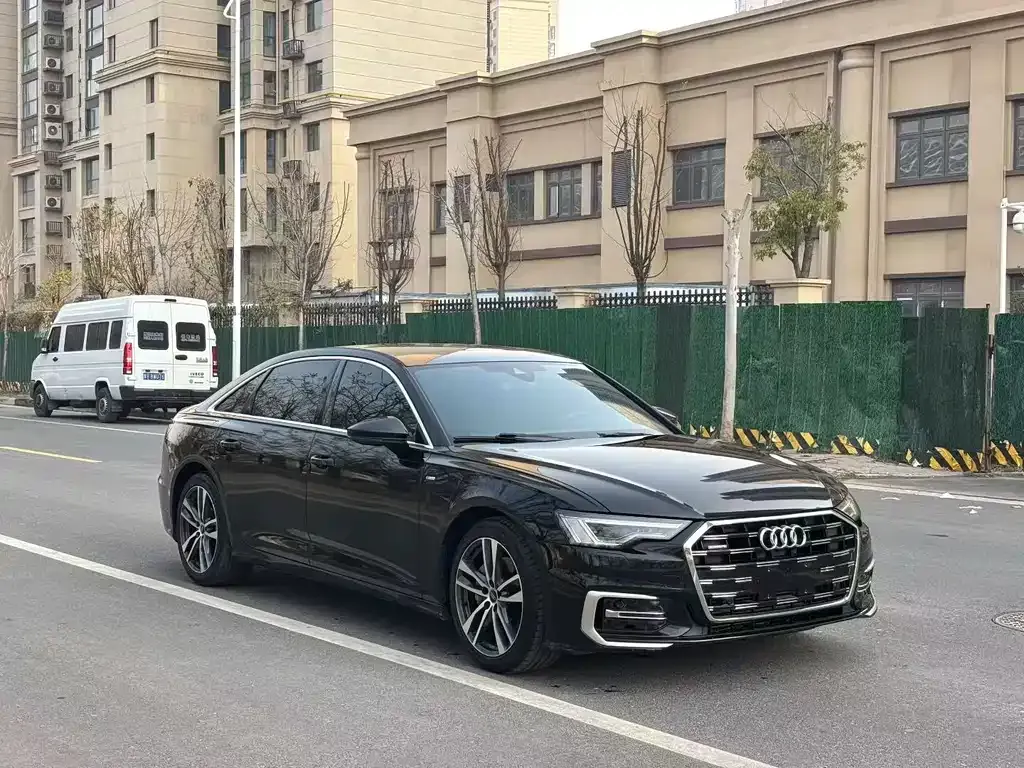 Audi A6L 2023 из CN, фото 5