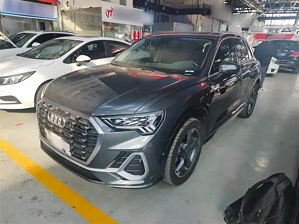 Audi Q3 2021 из CN, фото 10