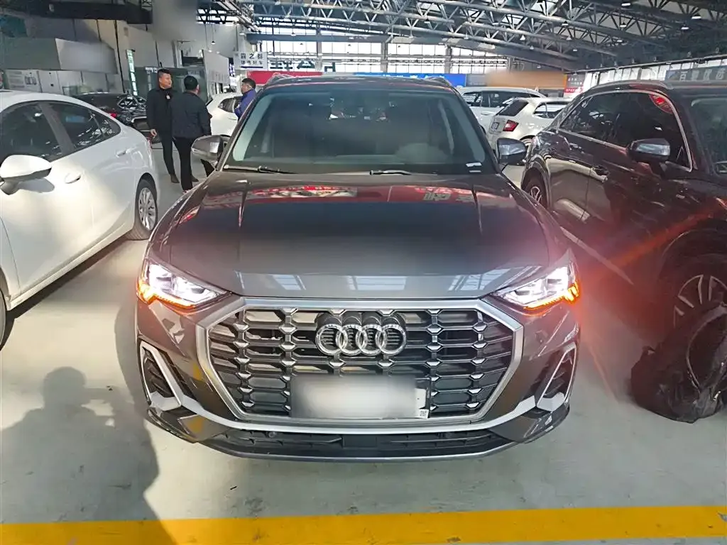 Audi Q3 2021 из CN, фото 5