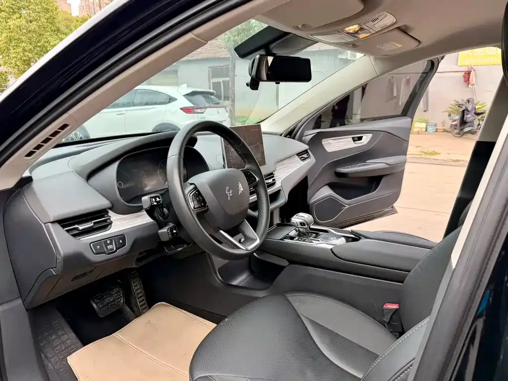 Hongqi E-QM5 2024 из CN, фото 3