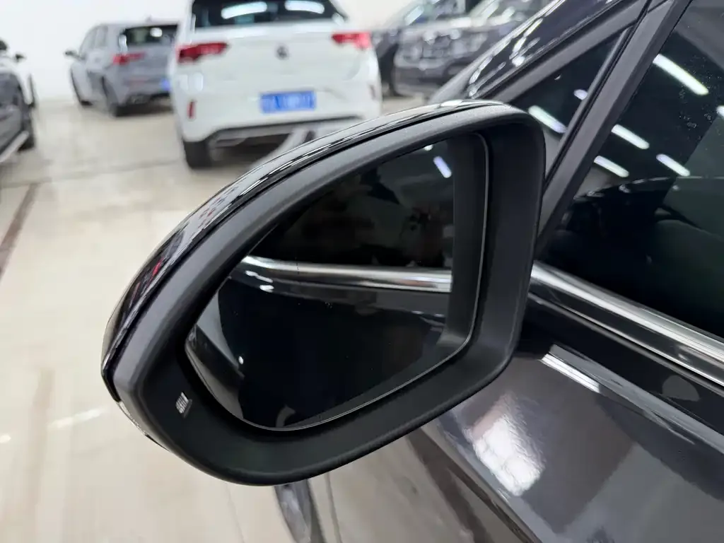 Volkswagen Golf 2022 из CN, фото 9