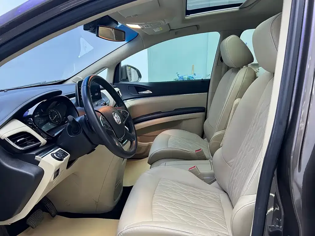 Buick GL8 2023 из CN, фото 6