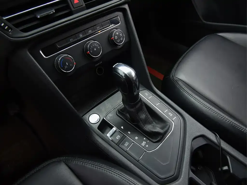 Volkswagen Tharu 2021 из CN, фото 10