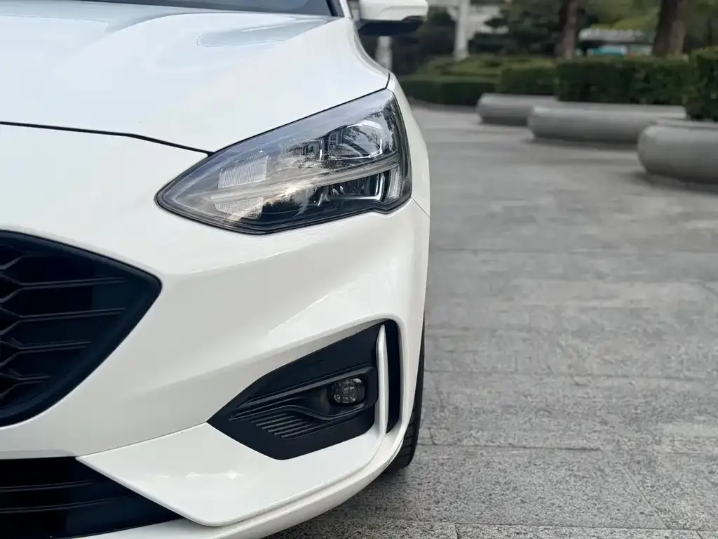 Ford Focus 2022 из CN, фото 4
