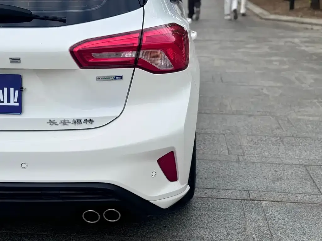 Ford Focus 2022 из CN, фото 8