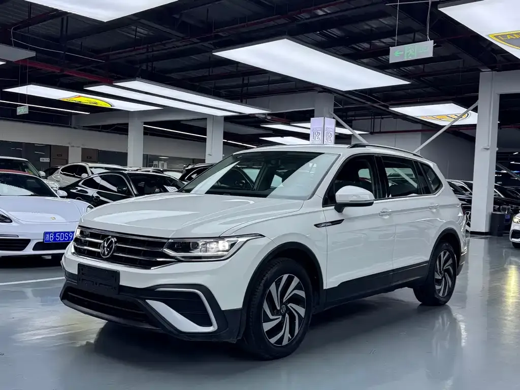 Volkswagen Tiguan L 2022 из CN, фото 1