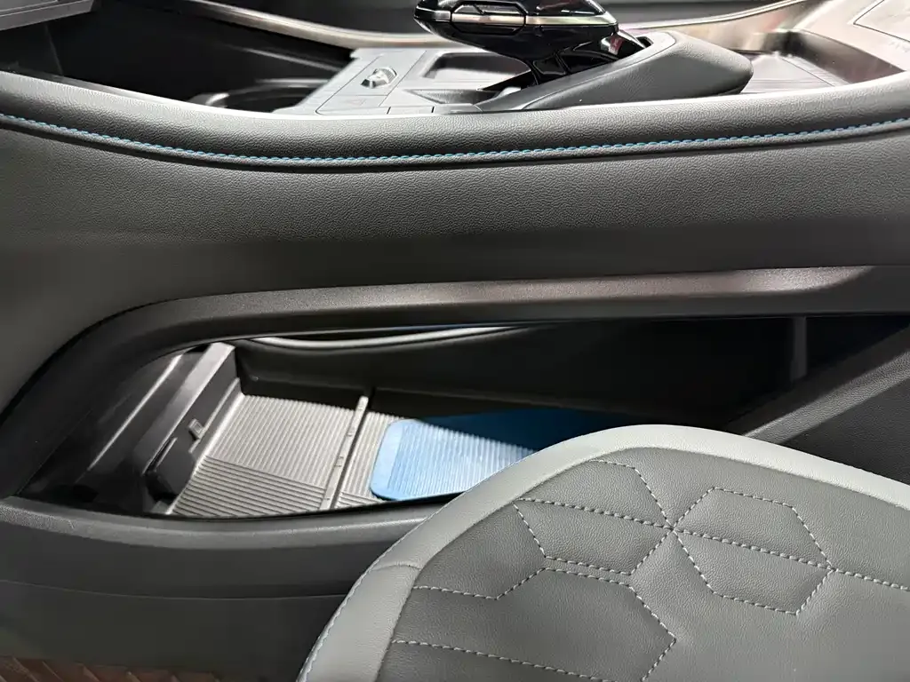 Ford Edge 2023 из CN, фото 9